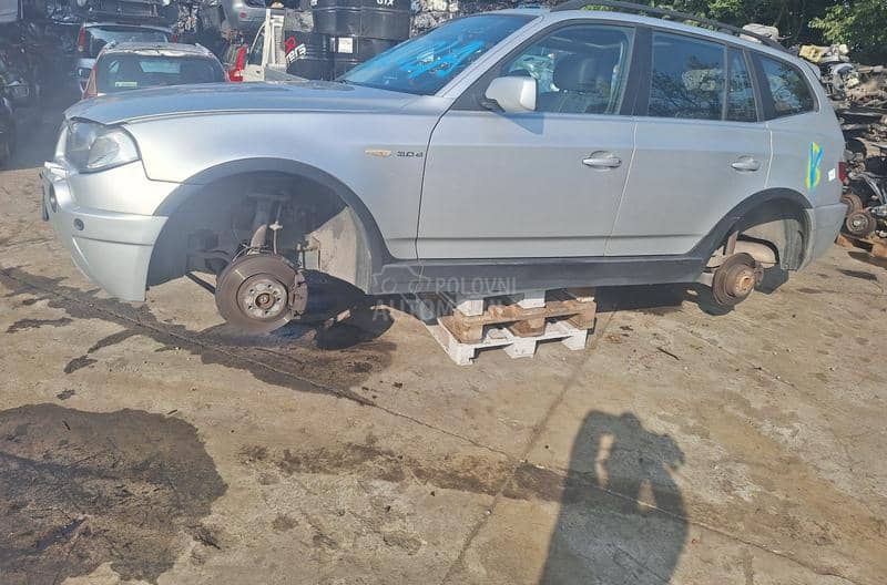 Kompletan auto u delovima X3