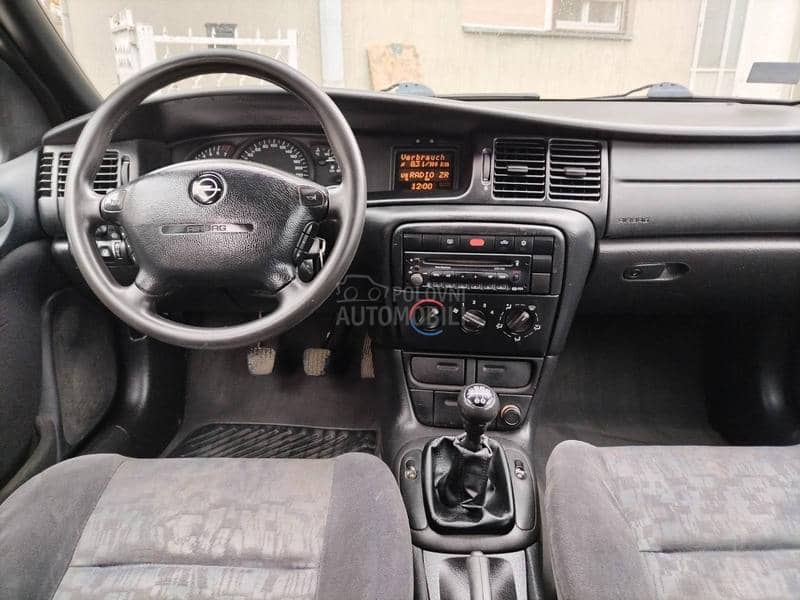 Opel Vectra B 1.8-16v