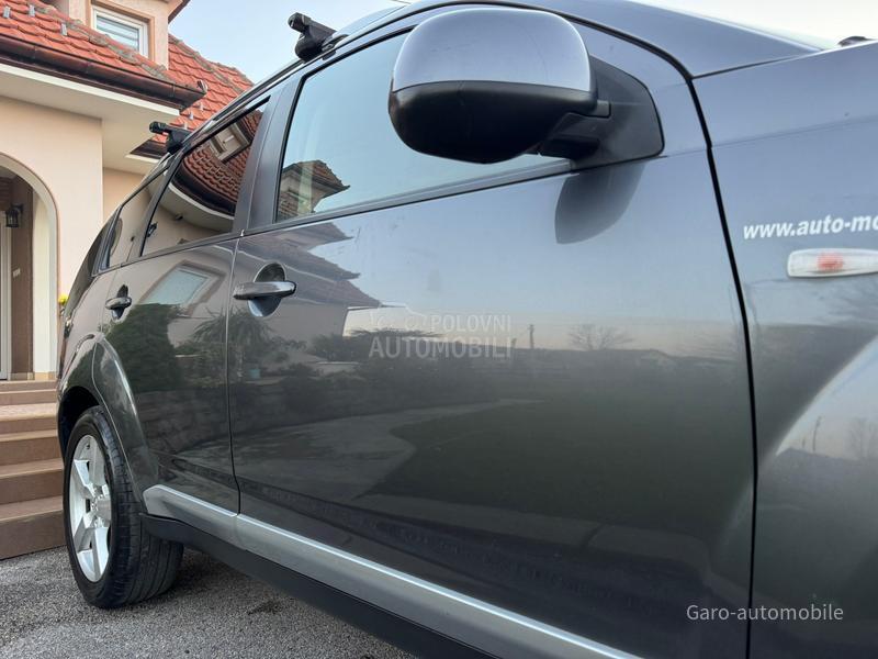 Mitsubishi Outlander 2.0DID 4WD CH