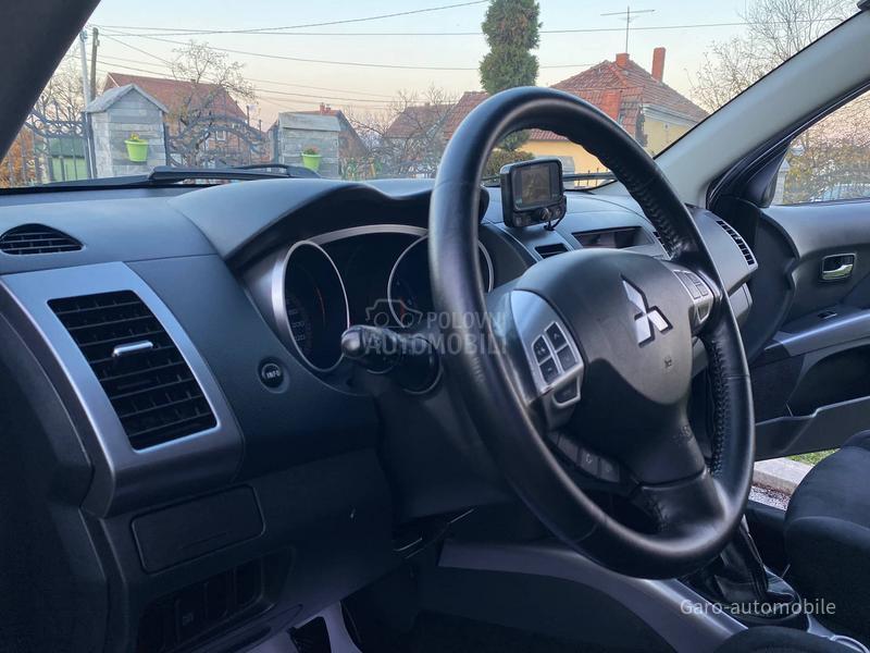 Mitsubishi Outlander 2.0DID 4WD CH