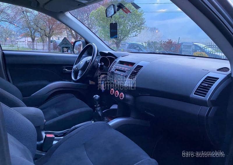 Mitsubishi Outlander 2.0DID 4WD CH