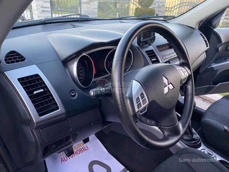 Mitsubishi Outlander 2.0DID 4WD CH