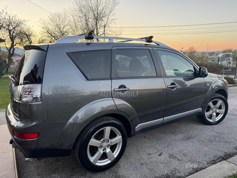 Mitsubishi Outlander 2.0DID 4WD CH