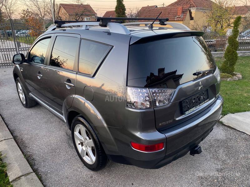Mitsubishi Outlander 2.0DID 4WD CH