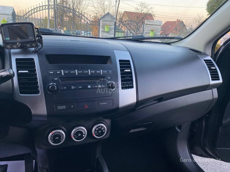Mitsubishi Outlander 2.0DID 4WD CH