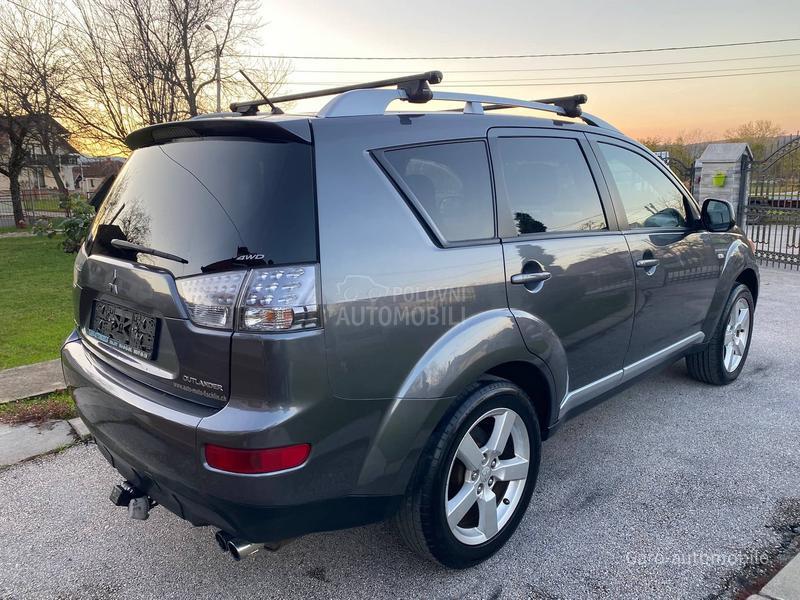 Mitsubishi Outlander 2.0DID 4WD CH