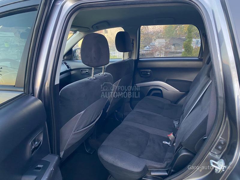 Mitsubishi Outlander 2.0DID 4WD CH