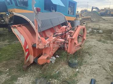 Raonik za sneg i posipač soli