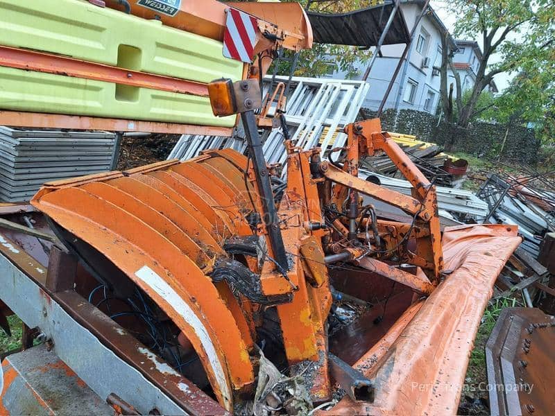 Raonik za sneg i posipač soli