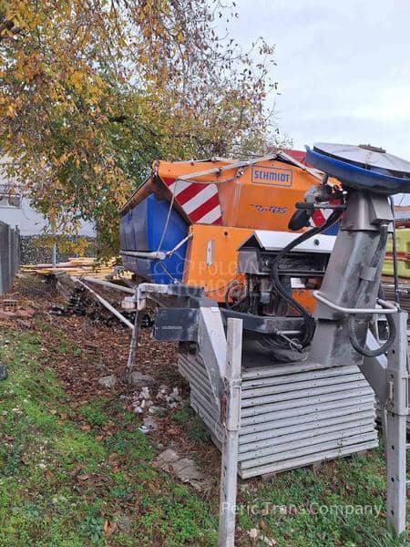 Raonik za sneg i posipač soli