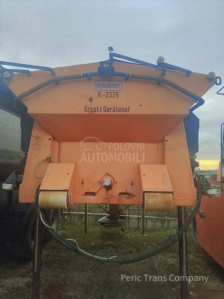 Raonik za sneg i posipač soli