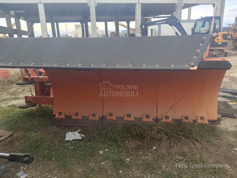 Raonik za sneg i posipač soli