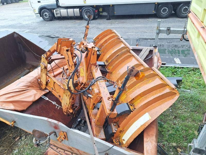 Raonik za sneg i posipač soli