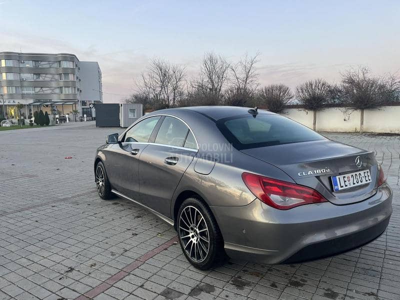 Mercedes Benz CLA 180 