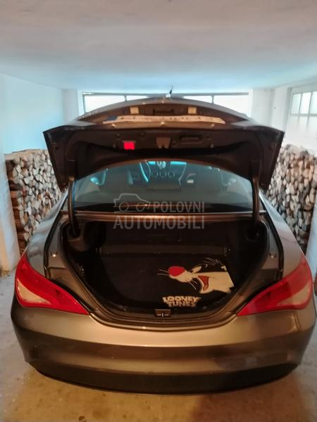 Mercedes Benz CLA 180 