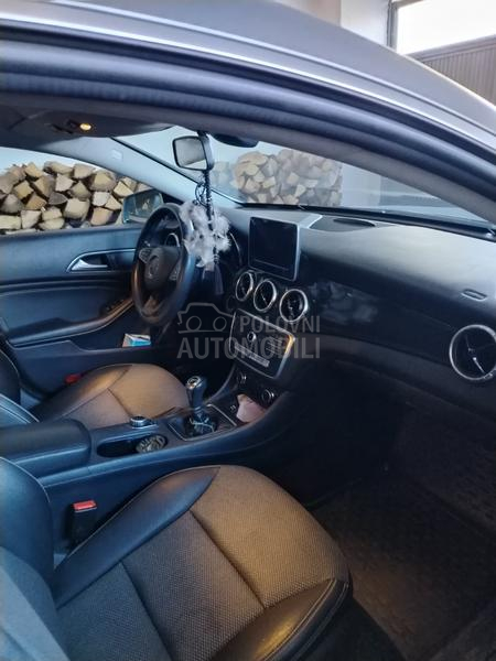 Mercedes Benz CLA 180 
