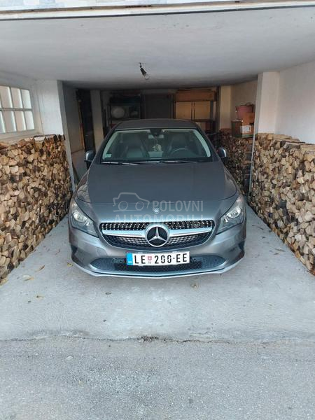 Mercedes Benz CLA 180 