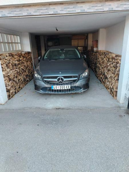 Mercedes Benz CLA 180 