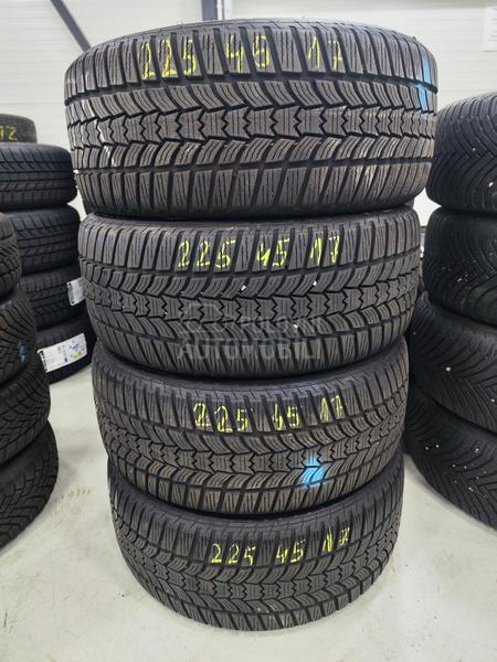 Sava 225/45 R17 Zimska