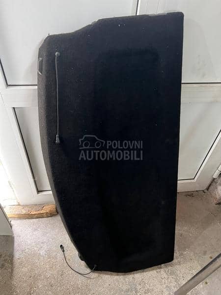 polica u gepeku daska