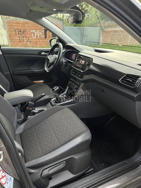 Volkswagen T-Cross VIRTUAL/AMBIENT/NAVY