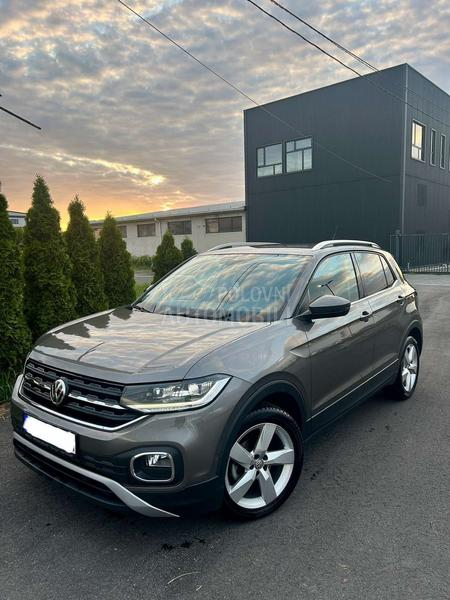 Volkswagen T-Cross VIRTUAL/AMBIENT/NAVY