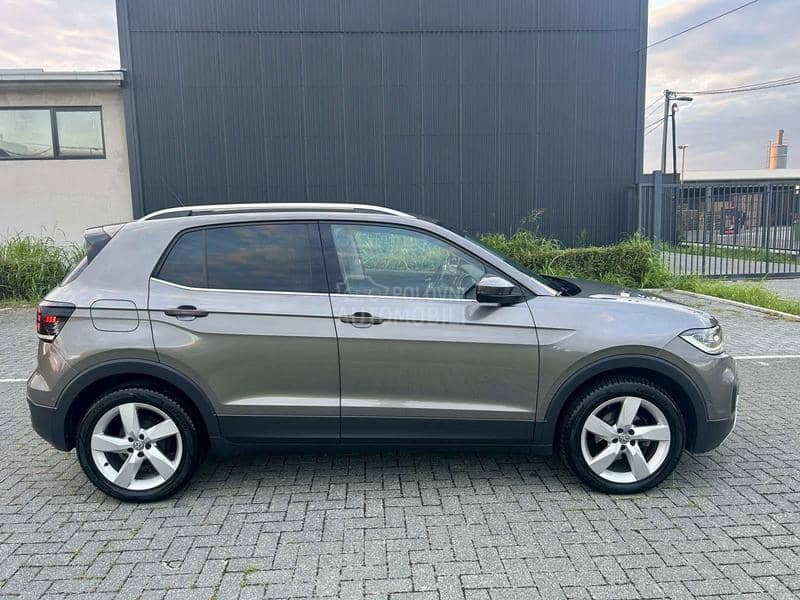 Volkswagen T-Cross VIRTUAL/AMBIENT/NAVY