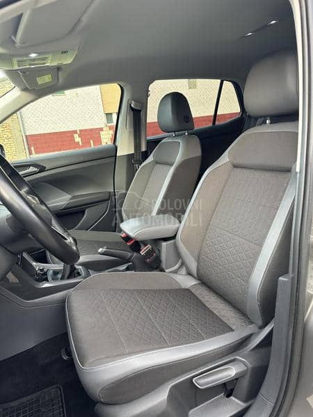 Volkswagen T-Cross VIRTUAL/AMBIENT/NAVY