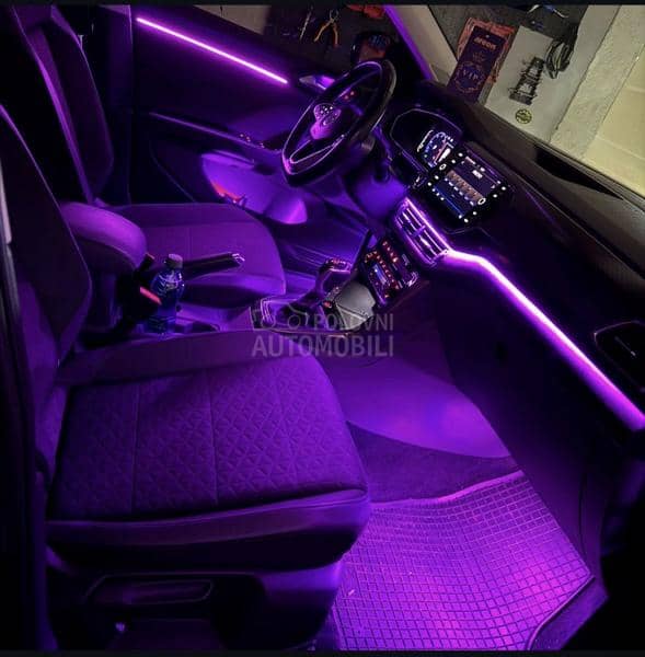 Volkswagen T-Cross VIRTUAL/AMBIENT/NAVY