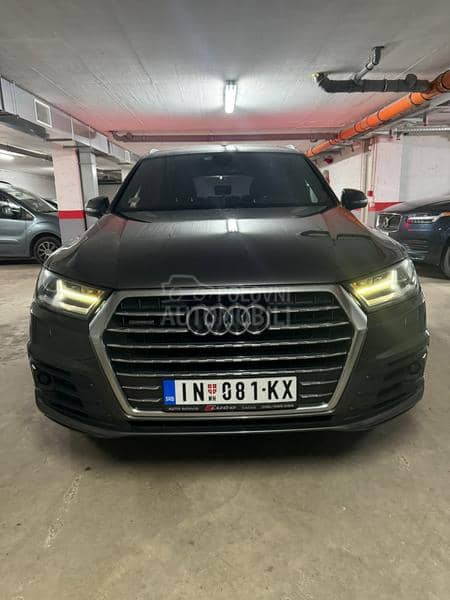 Audi Q7 