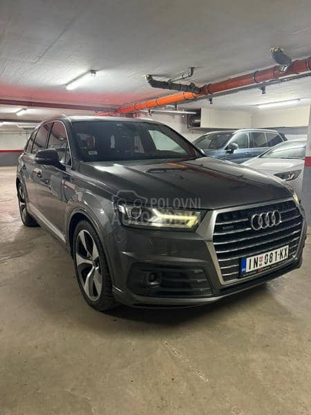 Audi Q7 