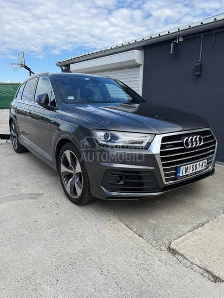 Audi Q7 
