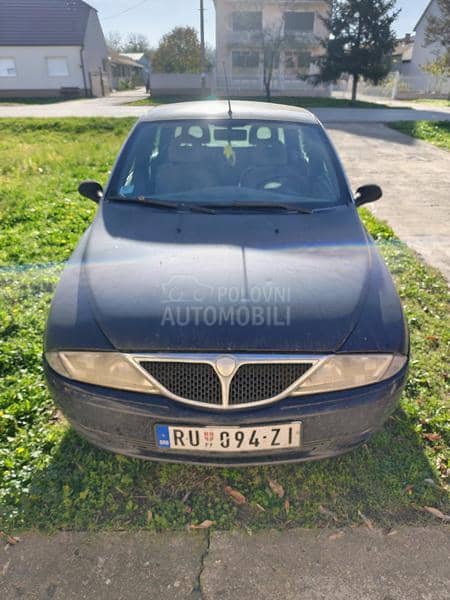 Lancia Ypsilon 
