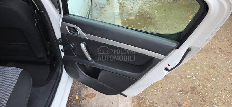 Peugeot 407 1.6 HDI