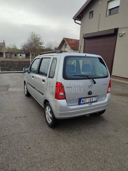 Opel Agila 