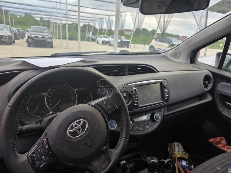 Toyota Yaris 1.5 hibrid 100h