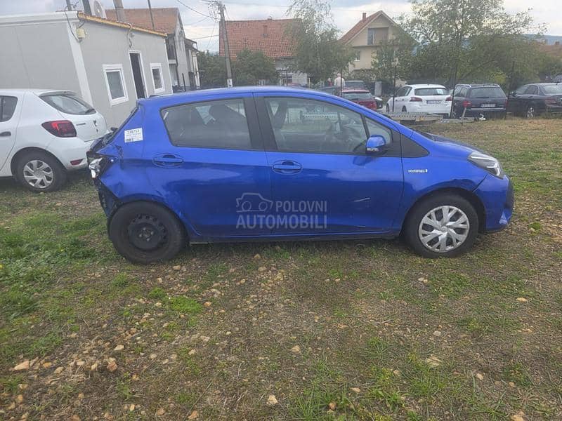 Toyota Yaris 1.5 hibrid 100h
