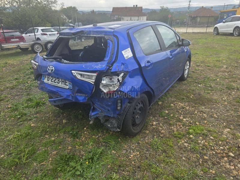 Toyota Yaris 1.5 hibrid 100h