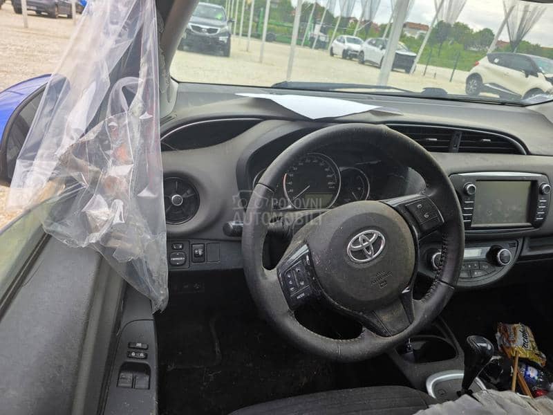 Toyota Yaris 1.5 hibrid 100h
