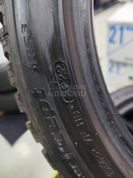 Hankook 225/45 R17 Zimska