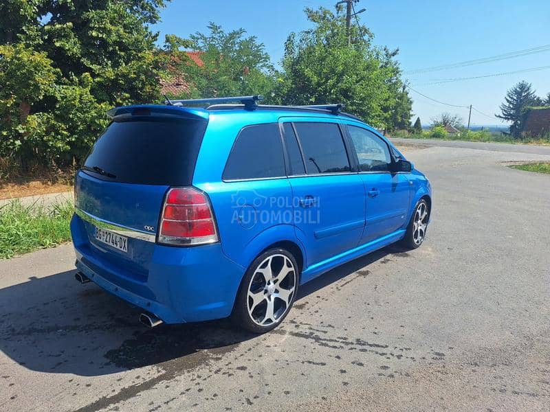 Opel Zafira OPC