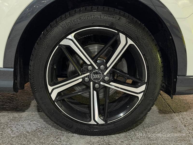 Audi Q3 2.0D/S-LINE/MATRIX