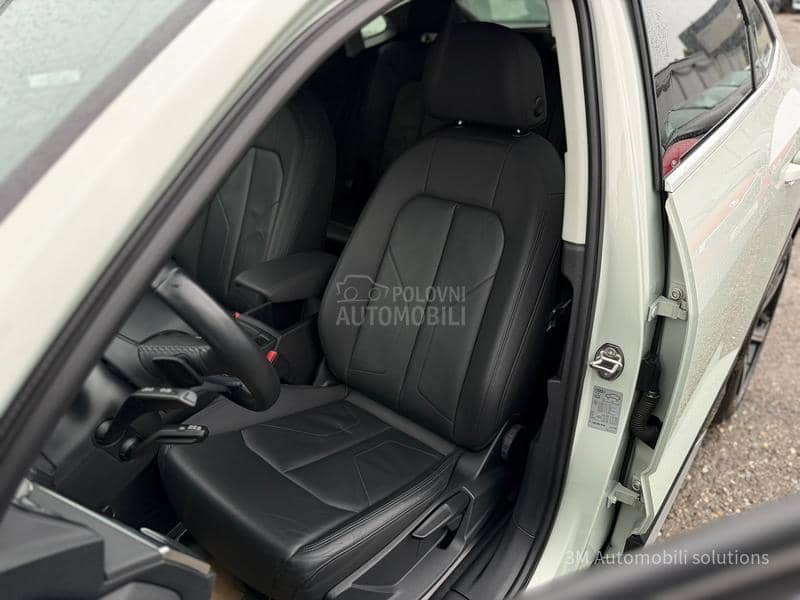 Audi Q3 2.0D/S-LINE/MATRIX