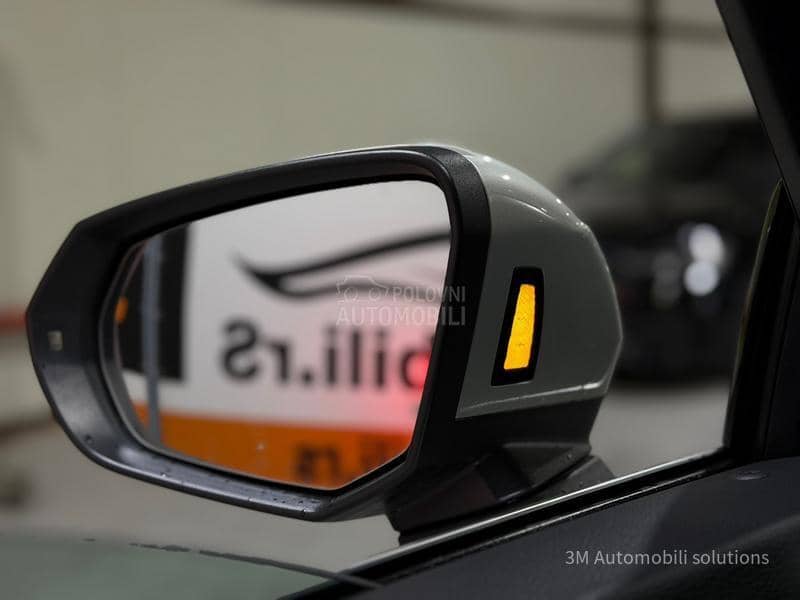 Audi Q3 2.0D/S-LINE/MATRIX