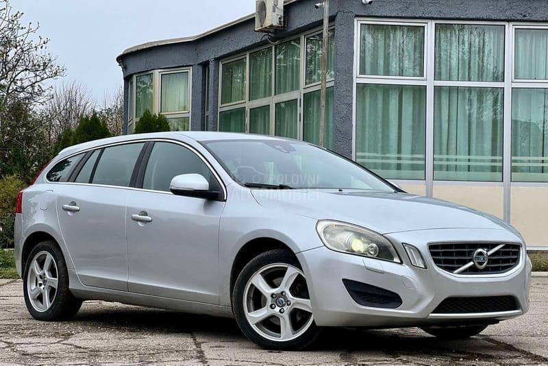 Volvo V60 2.0d D3