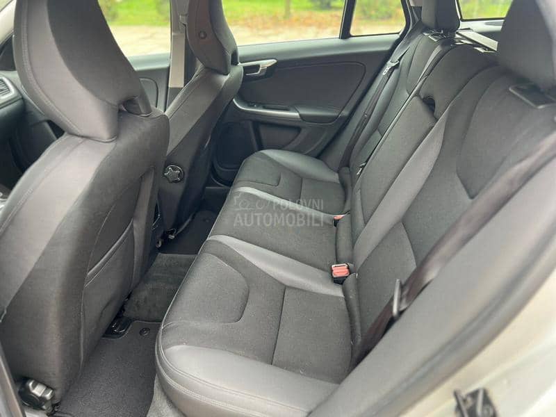 Volvo V60 2.0d D3