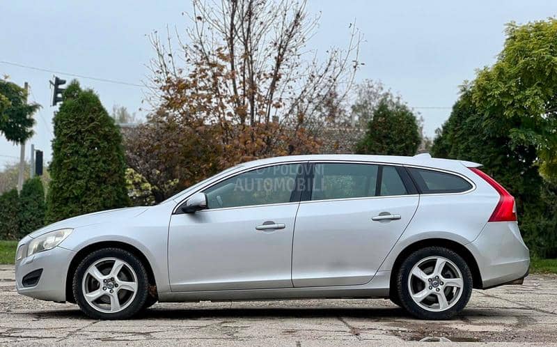 Volvo V60 2.0d D3