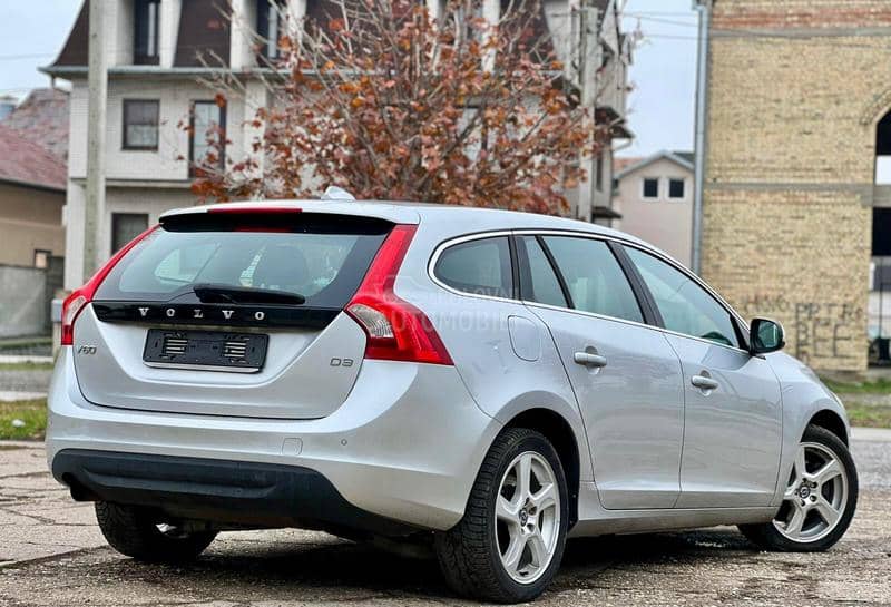 Volvo V60 2.0d D3