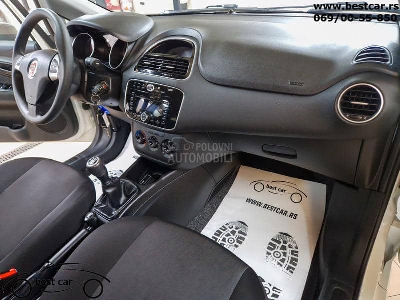 Fiat Grande Punto 4 Sedista N1