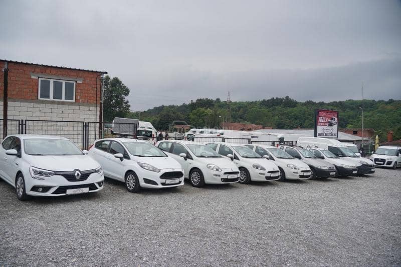 Fiat Grande Punto 4 Sedista N1